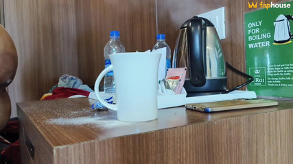 सौतेली माँ को रसोई में आपकी मदद की ज़रूरत है