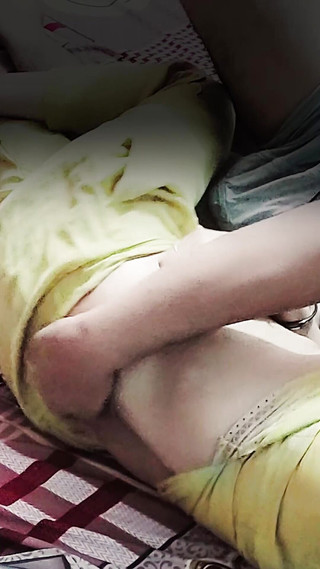 आज मेरी बीवी की गांड में तेल लगा कर चुदाई की गयी. आपकी पायल के साथ हॉट सेक्सी भारतीय गाँव की पत्नी की गुदा मैथुन वीडियो