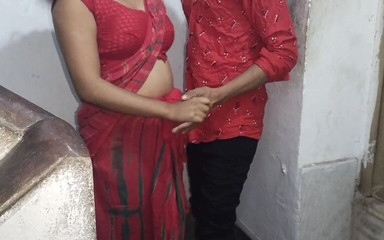 पड़ोसी के साथ भारतीय असली गृहिणी की चुदाई