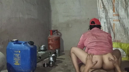 मैंने रात में अपनी पत्नी को कुत्ते की तरह चोदा