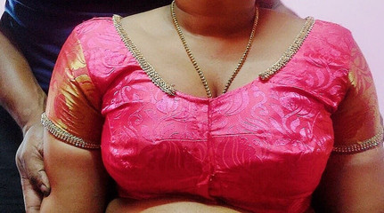 तलाकशुदा पत्नी के साथ युवा टीवी मैकेनिक सेक्स