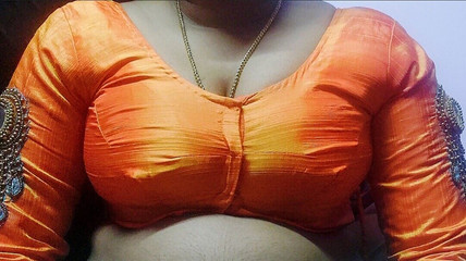 इंडियन भाभी मोहिनी की बुर की मस्त चुदाई