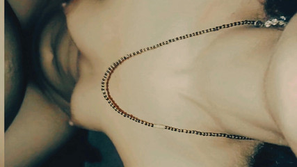 लतिका मेरे बड़े लंड पर ऊपर और नीचे जोर से चुदाई कर रही है