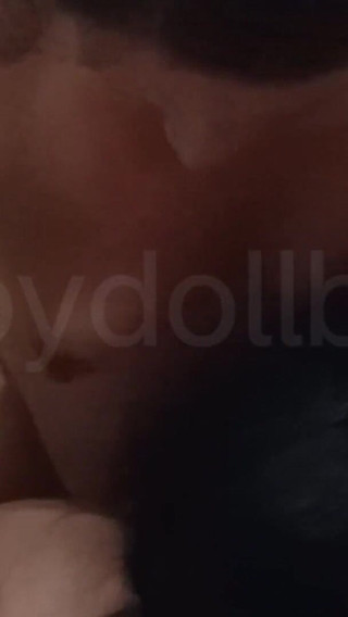 छोटे स्तन वाली खूबसूरत भारतीय देसी लड़की