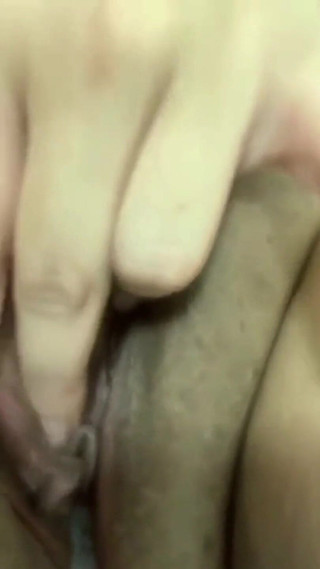 WildEnglishBBW बाथटब में मेरी मोटी गुलाबी बिल्ली को रगड़ते हुए, फैलाते हुए, उंगली से चोदते हुए