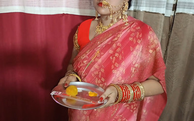 रक्षाबंधन पर सौतेली बहन ने सौतेले भाई को राखी बांधी और उपहार के रूप में अपनी चूत दिखाई