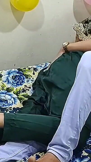 देसी सौतेले बेटे द्वारा मुस्लिम सौतेली माँ की चुदाई