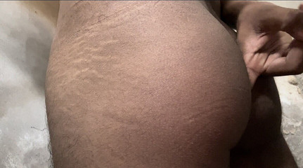 देसी हॉट इंडियन भाभी बड़ी गांड दिखाती हुई