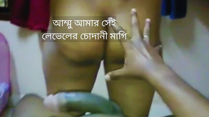 परिपक्व सौतेली माँ ने सौतेले भाई को मुश्किल से चोदा।