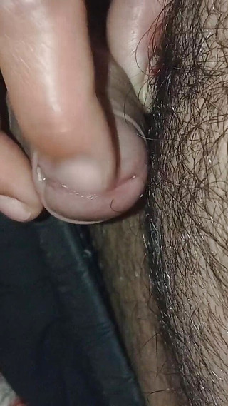 आनंद लेने के लिए सेक्स से पहले वह लंड के फैसले के बारे में सब कुछ जानना चाहती है