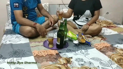 बॉयफ्रेंड के साथ देसी हॉट मिल्फ़ सेक्स