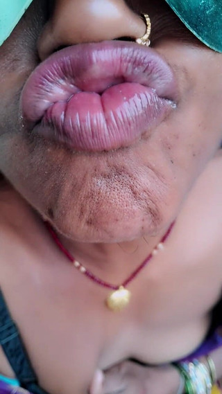 भाभी को मुँह में चोदने का मजा ही अलग है, आज तो मुँह में बहुत कुछ छोड़ा