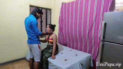 हॉट कॉलेज लड़कियाँ भारतीय चूत चाटती हैं और डिल्डो सेक्स और चुदाई के साथ हस्तमैथुन करती हैं