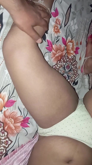 सेक्सी भाभी जी का सेक्सी फिगर.