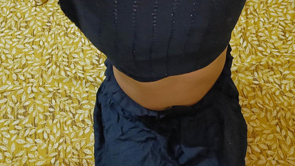 20 साल की भारतीय देसी ग्रामीण भाभी को डॉगी स्टाइल में प्रेमी के साथ जमकर चोदा गया और वह अपने पति को धोखा दे रही है