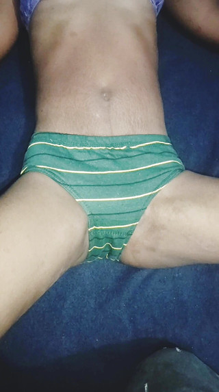 गुब्बारे के साथ भारतीय देसी भाभी सेक्स