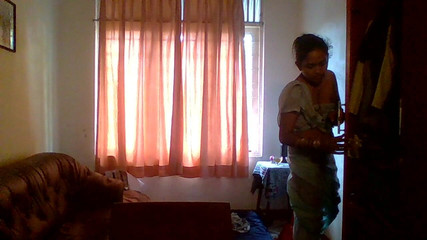 श्रीलंका में मेरी नई भारतीय नौकरानी की चुदाई भाग 1