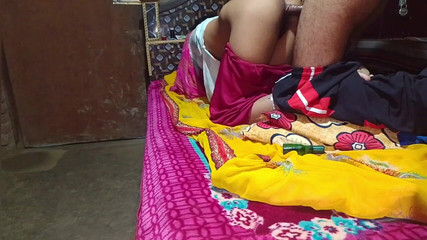 भाभी की बैद पर थूक लगाके गांड मारी