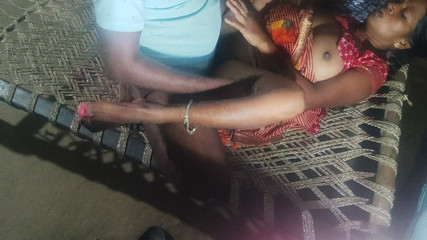 भारतीय कामकाजी सौतेली लड़की को उसके बॉस ने चोदा