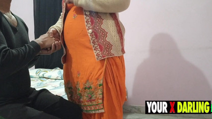 ईर्ष्यालु सौतेली माँ परमजीत कौर ने फैसला किया, "सभी संस्कारों को चोदो! मैं अपने लिए उसका वीर्य चाहती हूँ!"