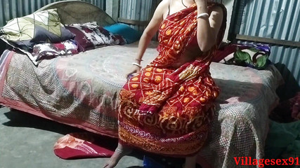 हशबैंड के साथ सौतेले बेटे के साथ स्थानीय देसी भारतीय सौतेली माँ का सेक्स, घर नहीं