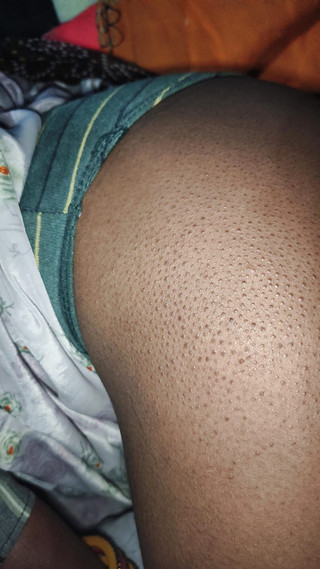 मेरी पत्नी ने अपनी उंगली अपनी चूत में डाली और पानी छोड़ दिया