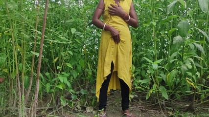 गांव के एक जवान लड़के ने जंगल में मेरी चूत चोद दी