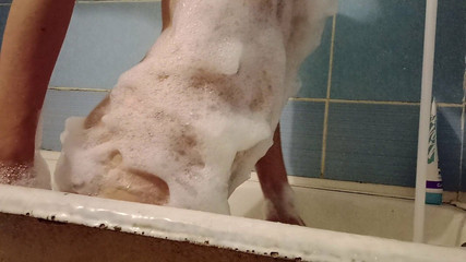 सुपर बुलबुले. बहुत सारे फोम से नहाना