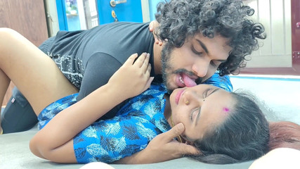 सौतेली माँ और सौतेले बेटे की हॉट चुदाई, जबकि पत्नी घर पर नहीं थी, मलयाली सौतेली माँ और सौतेले बेटे की बेडरूम में हॉट हार्ड चुदाई