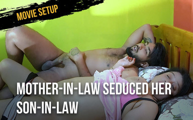 सास ने अपने दामाद को बहकाया, जबकि उसकी सौतेली बेटी घर में नहीं थी