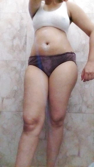 एक लड़की को उसके बॉयफ्रेंड ने चोदा