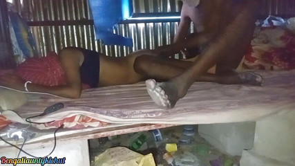 सौतेली बहन के साथ पहली बार वीडियो