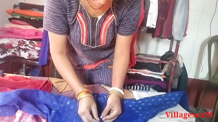 सोनाली बंगाली पत्नी की घर में अलोन में हैशबैंड के साथ चुदाई