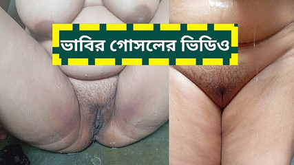 देसी भाभी का नहाते हुए वीडियो - गीली साड़ी, बड़े स्तन एचडी में