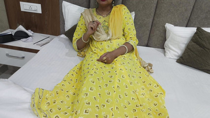 भारतीय सौतेली माँ और सौतेले बेटे का अवैध प्यार, सौतेले बेटे से छुटकारा पाकर उसे अपना दोस्त बना लिया हिंदी गंदी बातें Sarabhbi6 Hot End