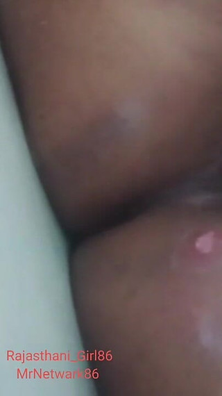 देसी लड़की हस्तमैथुन