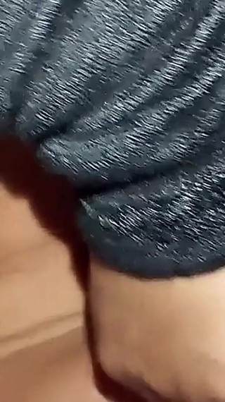 मुख-मैथुन सुंदर पत्नी सुंदर मुख-मैथुन कर रही है