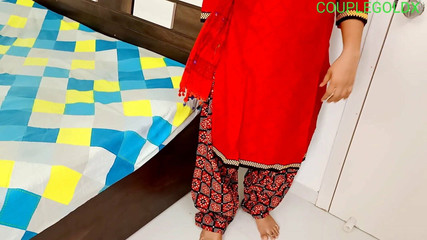 कोमल जी, इस चूत को दो लंड चाहिए और एक गाजर भी डालनी पड़ेगी