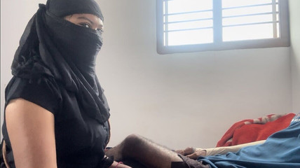 तमिल मुस्लिम लड़की ने अपने ग्राहक और मुख-मैथुन की चुदाई की