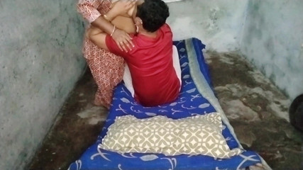 सौतेली बहन ने यह सोचकर जीजा का लिंग चूसा कि यह उसका पति है सौतेली बहन को नहीं पता था कि वह उसका पति नहीं है