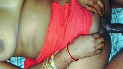 लस्टी लोटस प्रेमी