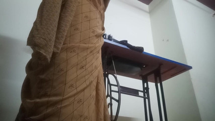 पड़ोसी दर्जी लड़के के साथ तेलुगू सौतेली चाची की चुदाई, तेलुगू-चोदों के बारे में गंदी बातें