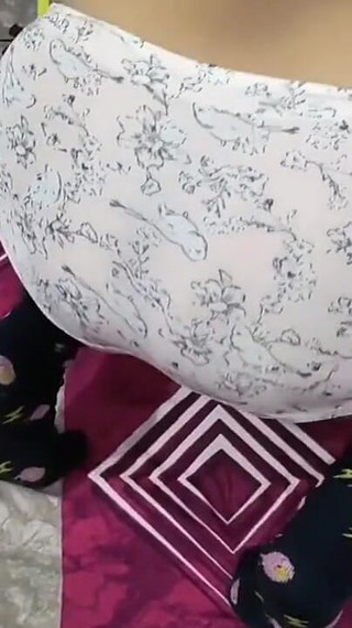 भारतीय गोल-मटोल भाभी के साथ सेक्स