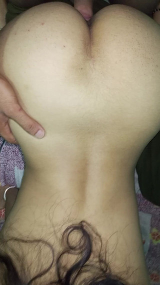 भारतीय गृहिणी की कठिन चुदाई कुत्ते शैली में