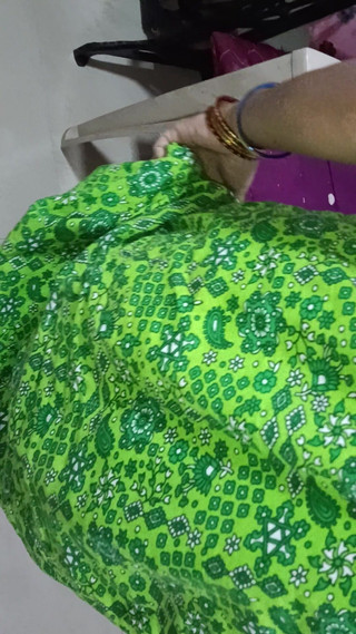 सेक्स के बाद क्लीन शेविंग के लिए देसी स्टेपाउंटी की चुदाई