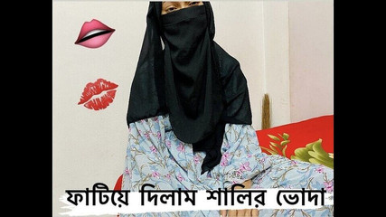 हॉट किशोर जोड़ा अपने होटल के कमरे में रोमांटिक सेक्स कर रहा है