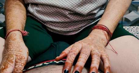 देसी गांव की लड़की का घर पर सेक्स 70