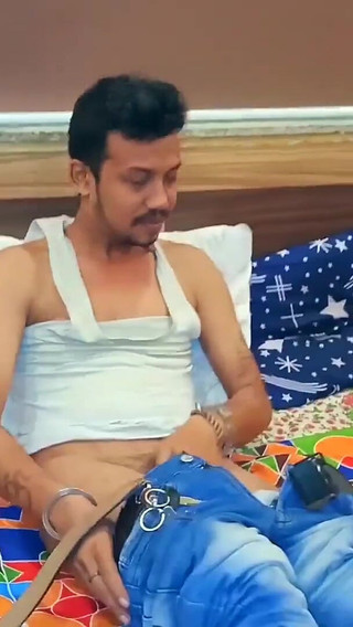 स्कूल गर्ल अपने प्राइवेट ट्यूटर के साथ कर रही थी चुदाई, अचानक बढ़ी सेक्स की डिमांड!