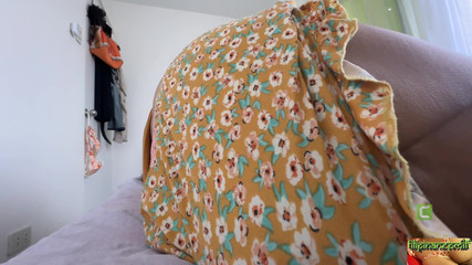 मेरी युवा हॉट और सेक्सी भारतीय देसी फिलिपिना पत्नी की बड़ी गांड और बिल्ली के साथ खेलना। भाग 2