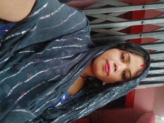 आराम करते समय गाँव की भाभी की चुदाई